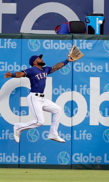 Mazara homers twice as Lynn, Rangers edge White Sox 6-5